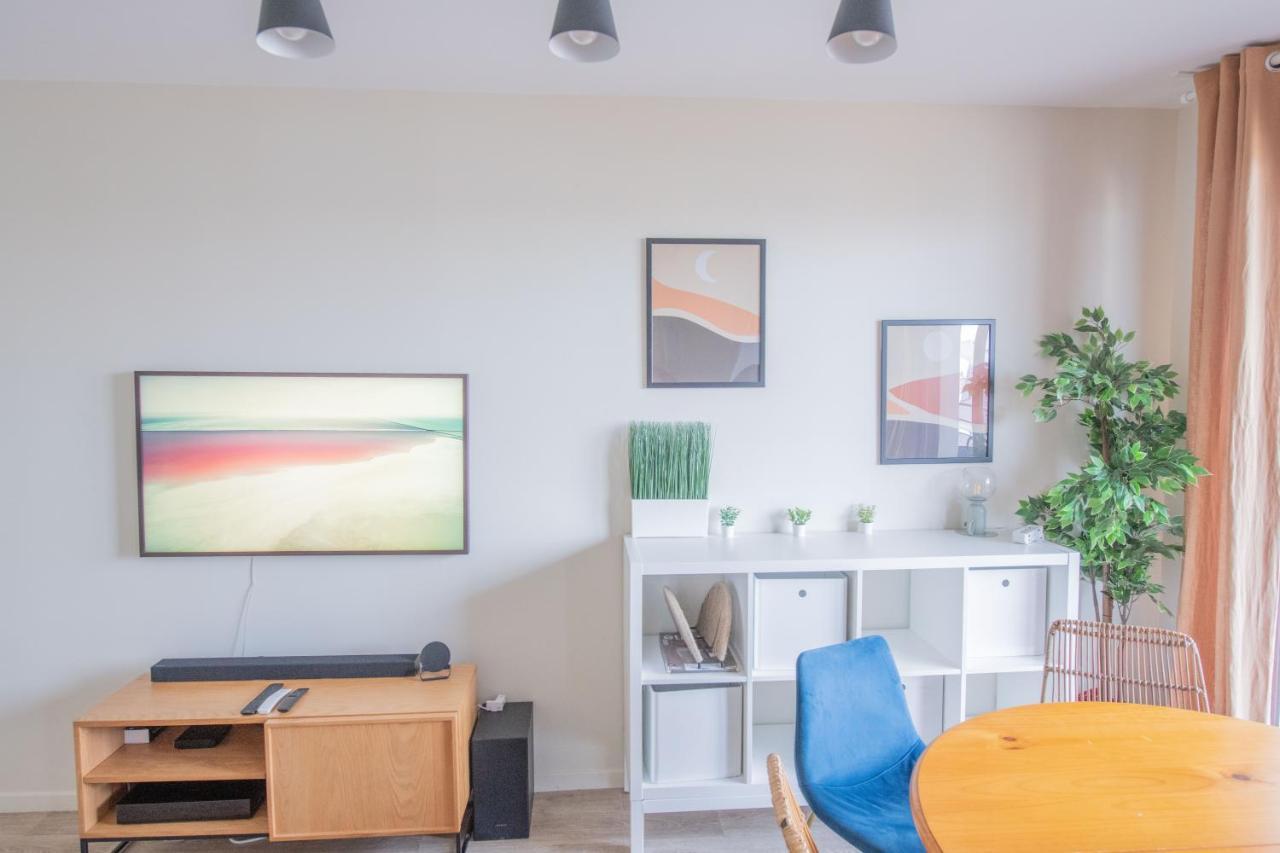Machouart Le Duplex -Parking Gratuit Equipee Commodites- Lägenhet Aubervilliers Exteriör bild